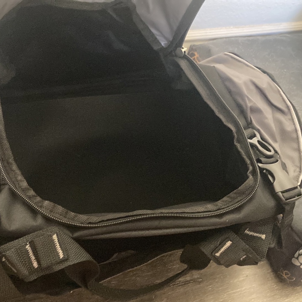Guess Duffel bag - Picture 2 of 4